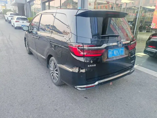 Honda Elysion — Фото автомобиля 3