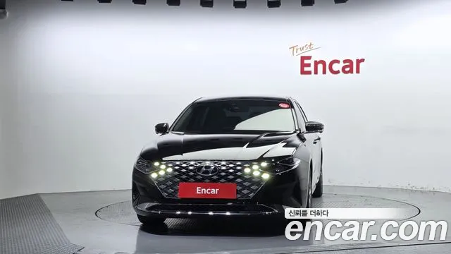Hyundai Grandeur Grandeur (New) — Фото автомобиля 3