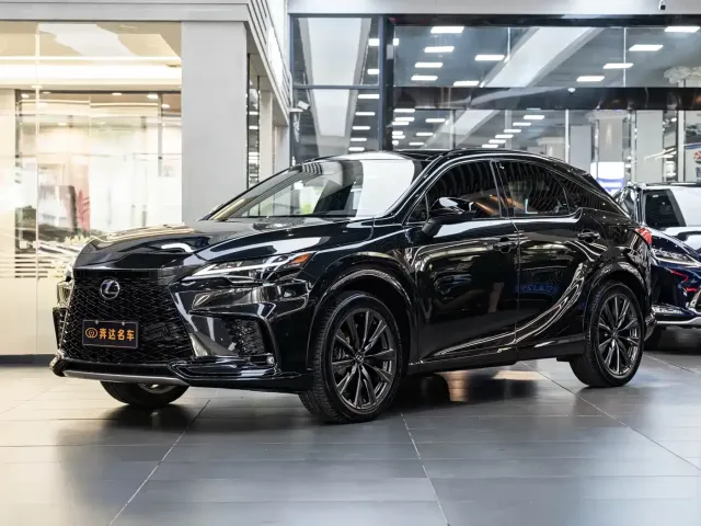 Фотография автомобиля — Lexus RX