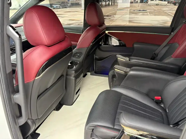 GAC Trumpchi M8 — Фото автомобиля 11