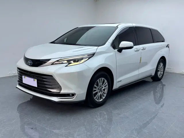 Фотография автомобиля — Toyota Sienna