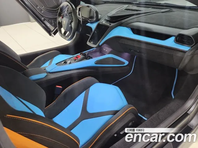 Lamborghini Revuelto — Фото автомобиля 7