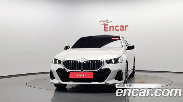 BMW 5-Series 5 серия (G60) 530i xDrive M Sport — Фото автомобиля 3