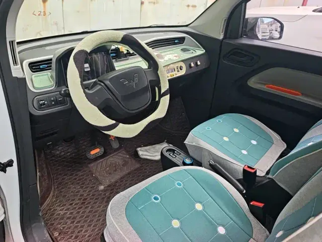 Wuling Hongguang Mini EV — Фото автомобиля 12