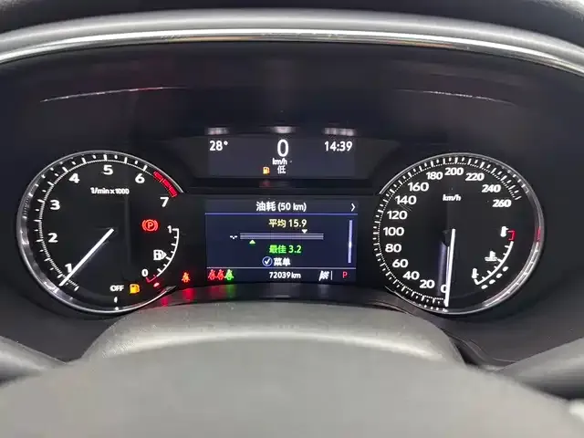 Cadillac CT5 — Фото автомобиля 5