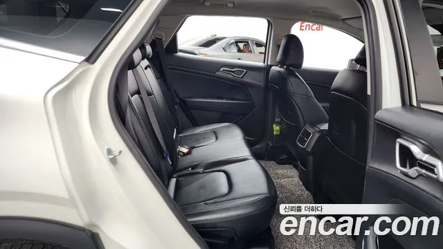 Kia Sportage Sportage 5-е поколение Бензин 1.6 турбо 2WD — Фото автомобиля 10