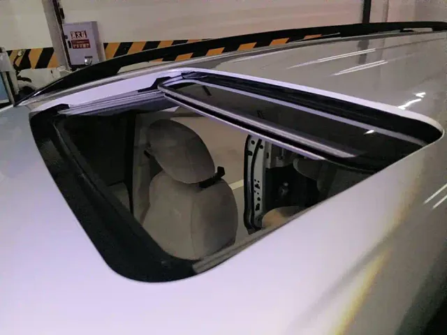 Toyota Sienna — Фото автомобиля 5