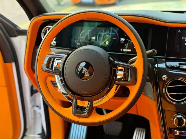 Rolls-Royce Cullinan — Фото автомобиля 11