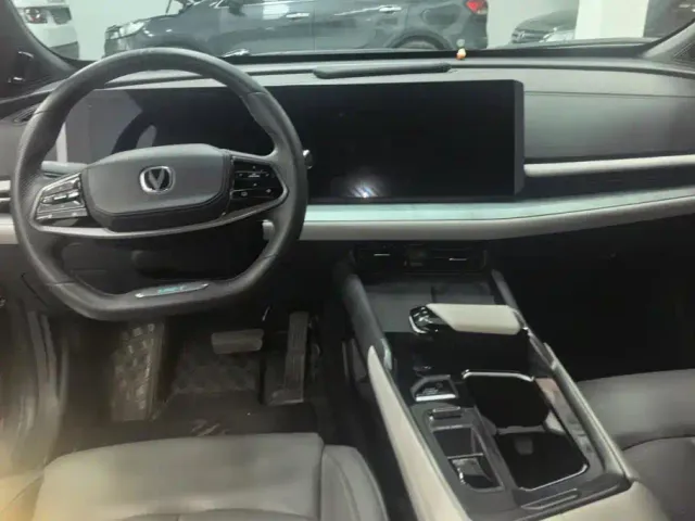 Changan UNI-T — Фото автомобиля 12