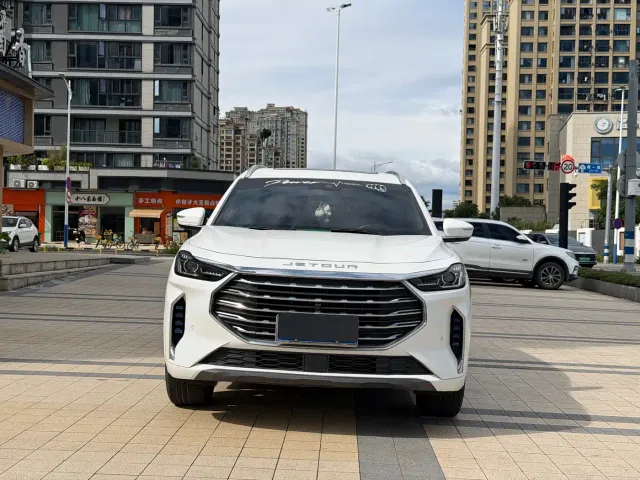 Jetour X70 Plus — Фото автомобиля 2
