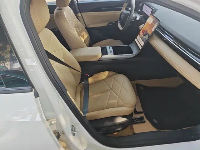 Geely Galaxy L6 — Фото автомобиля 24