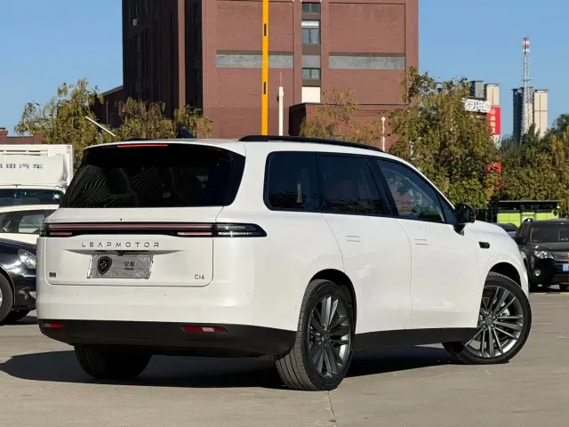 Leapmotor C16 — Фото автомобиля 7