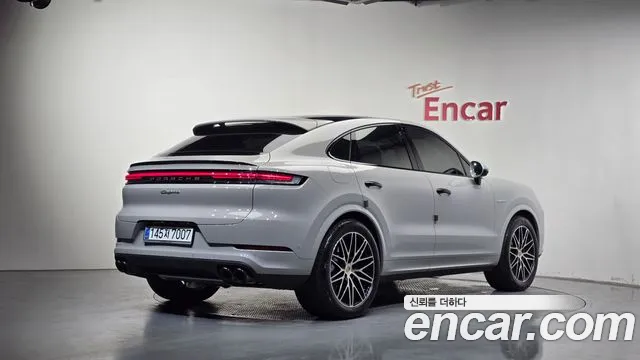 Porsche Cayenne — Фото автомобиля 2
