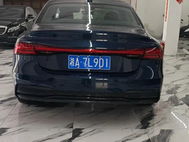 Audi A7L — Фото автомобиля 4