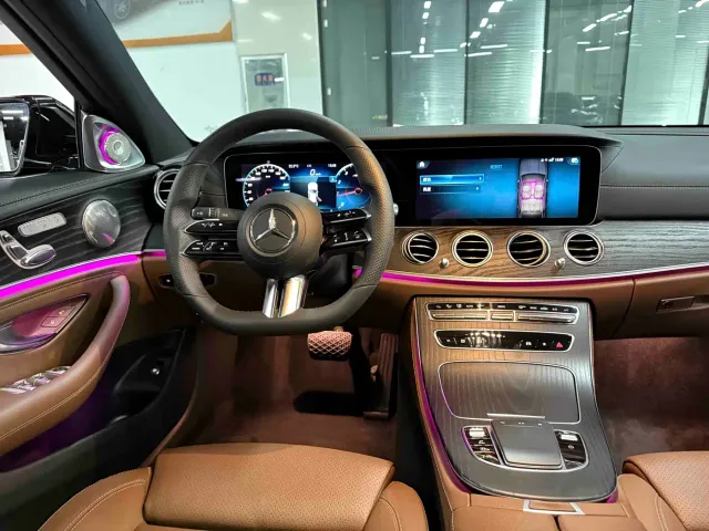 Mercedes-Benz E-Class — Фото автомобиля 14
