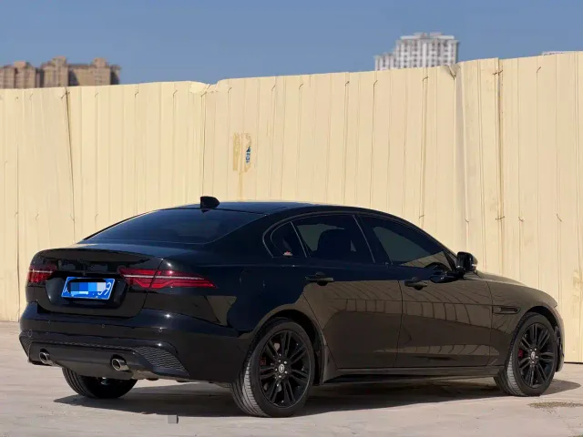 Jaguar XEL — Фото автомобиля 9