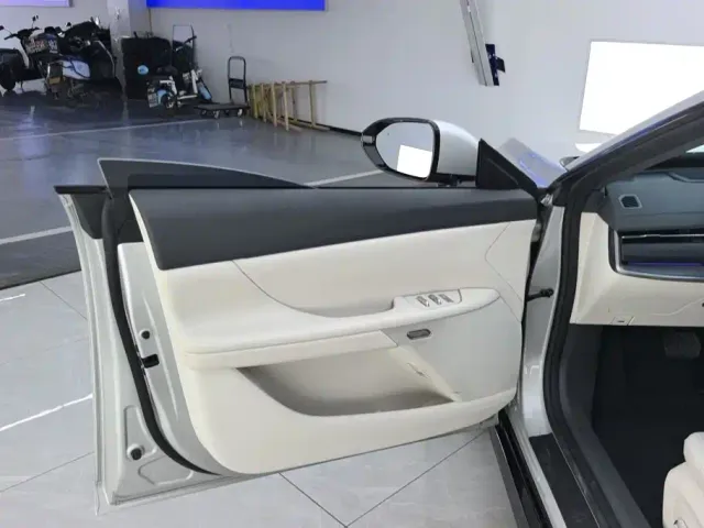 Dongfeng eπ 007 — Фото автомобиля 7