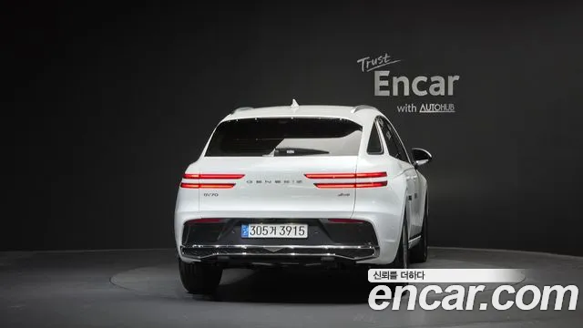 Genesis GV70 — Фото автомобиля 4