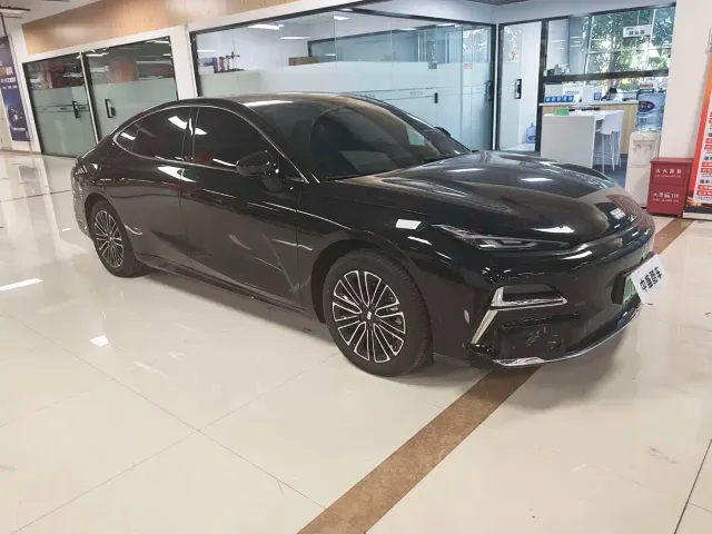 Geely Galaxy Xingyao 8 — Фото автомобиля 2