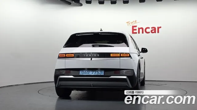 Hyundai Ioniq 5 — Фото автомобиля 4