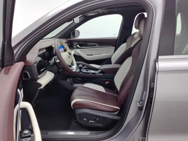 Geely Xingyue L — Фото автомобиля 10
