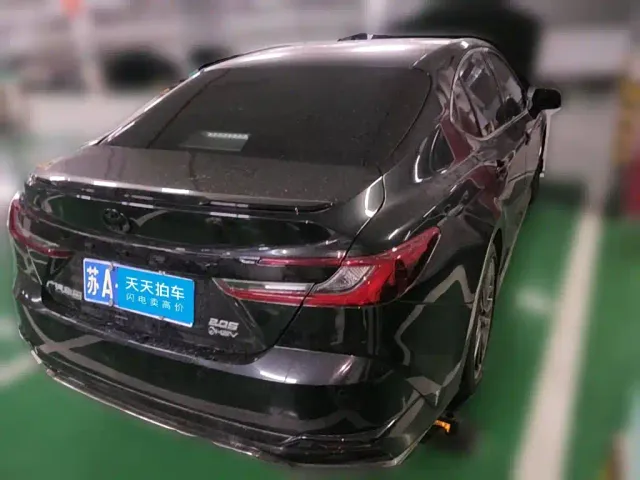Toyota Camry — Фото автомобиля 2