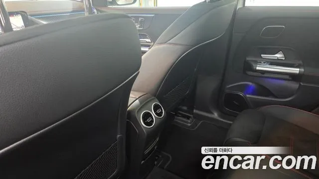 Mercedes-Benz EQA — Фото автомобиля 14