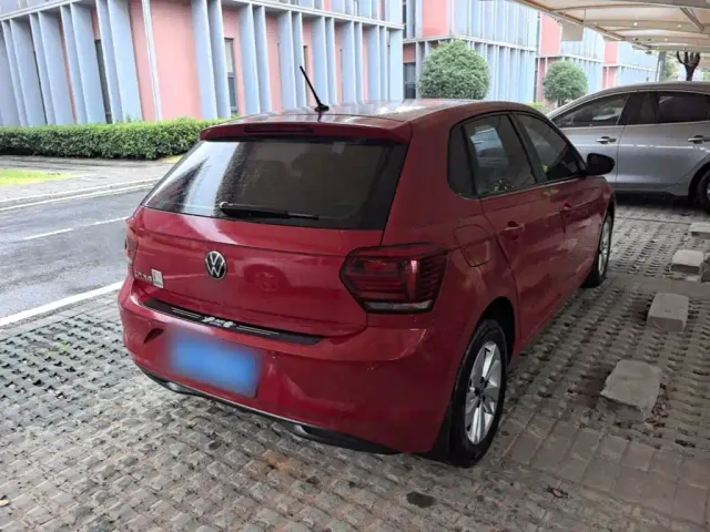 Volkswagen Polo — Фото автомобиля 6
