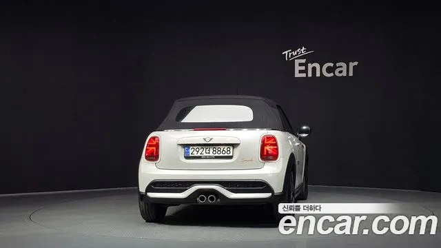 Mini Cooper Convertible — Фото автомобиля 4