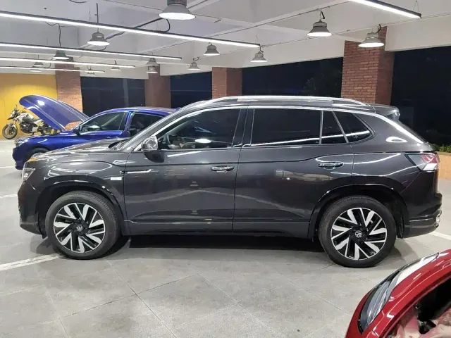 Volkswagen Tayron — Фото автомобиля 2