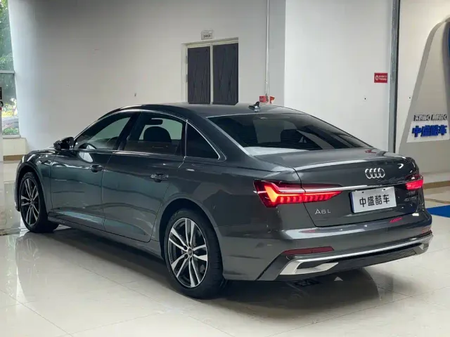 Audi A6L — Фото автомобиля 23
