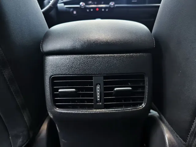 Mazda Axela — Фото автомобиля 15