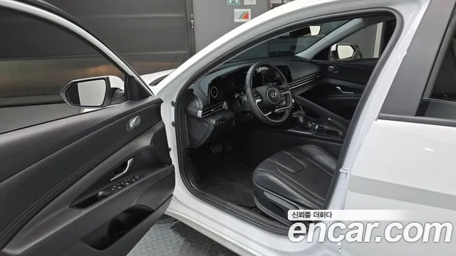 Hyundai AVANTE Avante (CN7) — Фото автомобиля 10