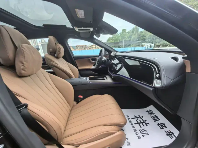 Mercedes-Benz E-Class — Фото автомобиля 6