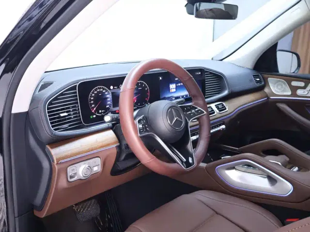Mercedes-Benz GLE-Class — Фото автомобиля 11