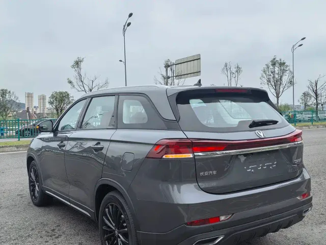 Changan CS75 — Фото автомобиля 13