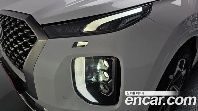 Hyundai Palisade Palisade Дизель 2.2 2WD — Фото автомобиля 18