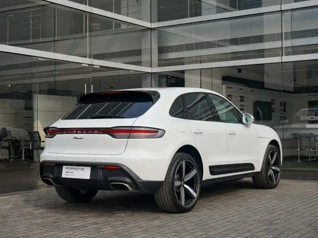 Porsche Macan — Фото автомобиля 7