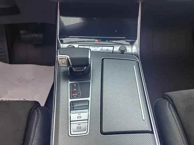 Audi A7L — Фото автомобиля 9