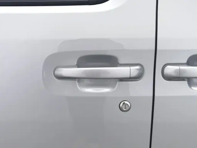 Wuling Zhiguang NEV — Фото автомобиля 18