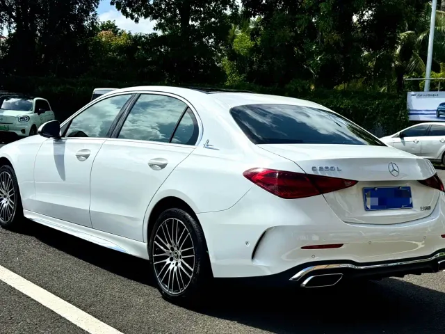 Mercedes-Benz C-Class — Фото автомобиля 4