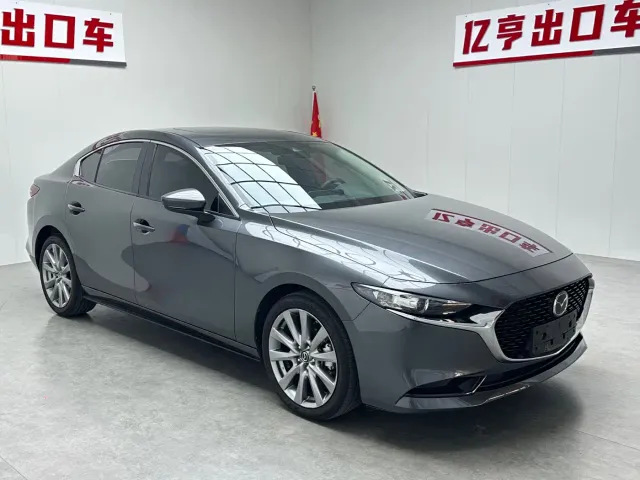 Mazda Axela — Фото автомобиля 4