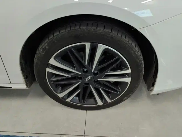 Chery Arrizo 8 — Фото автомобиля 6