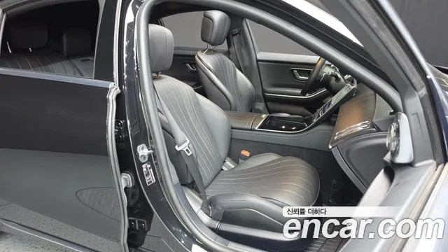 Mercedes-Benz S-Class S-класс W223 — Фото автомобиля 12