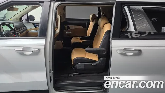 Kia Carnival 4th Gen — Фото автомобиля 11