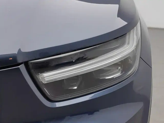 Volvo Volvo XC40 2022 Model T4 AWD Smart Drive Fashion Edition — Фото автомобиля 7