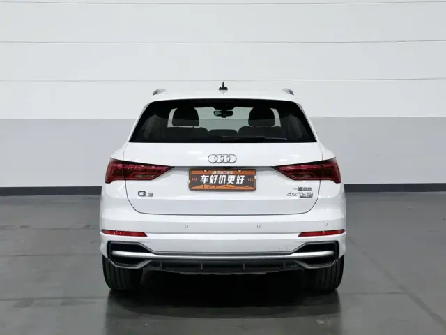 Audi Q3 — Фото автомобиля 4
