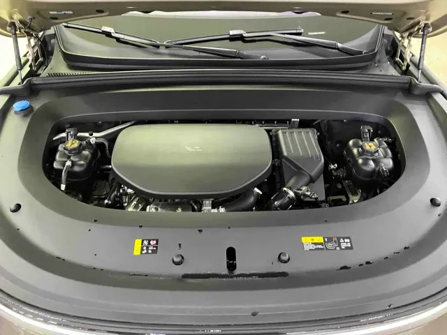 Li Auto Li Xiang L9 2026 Base Model — Фото автомобиля 16