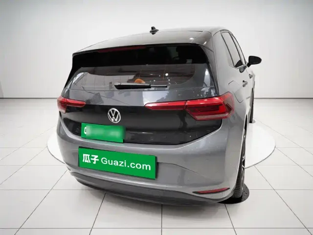 Volkswagen ID.3 — Фото автомобиля 5