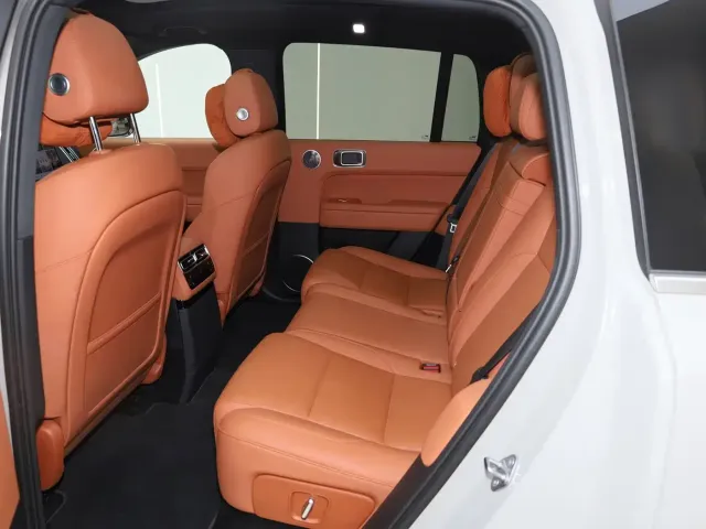 Li Auto L6 — Фото автомобиля 30